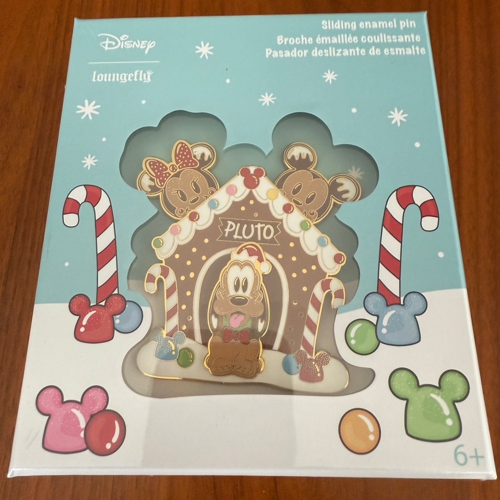 Brand New Disney Loungefly Pluto, Gingerbread Pin Limited Edition (NWT)